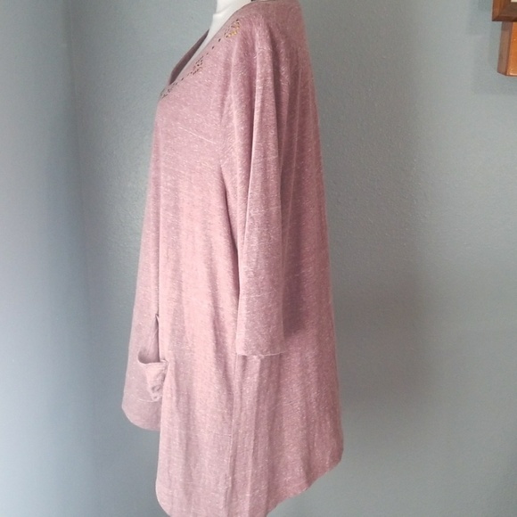 French Laundry Sharkbite Hem Blouse - Picture 6 of 8